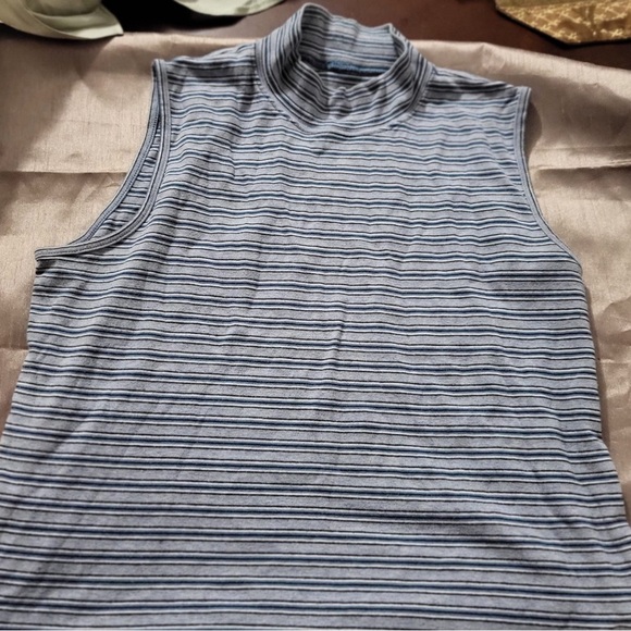 clothing such tops, sport bra and hoodies( Suzy shier, urban planent, and shoes - Picture 7 of 7